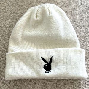 White playboy tuque